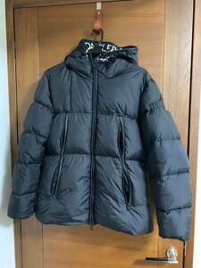 希少　イタリア製　モンクレール　montcla モンクラ　4　moncler