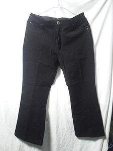 レディース　黒パンツ　ズボン　表示ウエスト73cm　裾広です。　中古