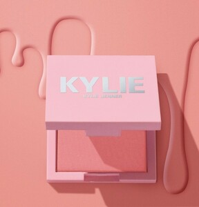 【Pink power】プレストブラッシュパウダー★kylie cosmetics カイリーコスメティックス★チーク　海外コスメ　プレゼント　誕生日