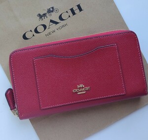 【新品】COACH　コーチ　長財布　ラウンドジップ 　レッド　ポケット