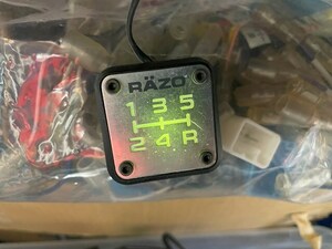 超希少 RAZO イルミ シフトパターン 光る レッツォ 5MT パターン バッジ カーメイト CARMATE 検索 旧車 当時物 昭和 平成 絶版