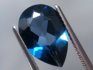 3.39ct 新品・天然ロンドンブルートパーズ マダガスカル産