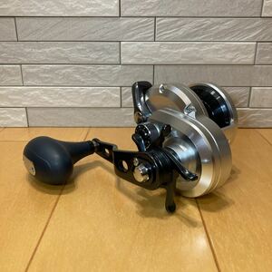 送料無料　シマノ　オシアジガー　2000NRPG SHIMANO OCEA JIGGER ジギング　ベイトリール　右巻き　スロー ジギング