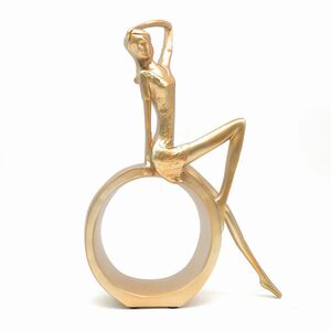 置物 スタイリッシュ 輪とスリムな女性 座り姿 (ゴールド)