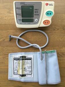 オムロンデジタル血圧計　HEM-757ファジィ