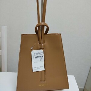 新品ROVERTO スクエア型ハンドバッグ 定価6490円 ロベレート