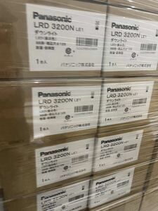 Panasonic ダウンライト LRD3200N 天井埋込型 LED 昼白色浅型8H 拡散 マイルド配光 埋込穴φ125 [ LGD3200NLE1 ]