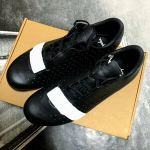 新品 Rapha Classic Shoes サイズ42.5 (JP 27.3cm) ラファ クラシック シューズ SPD-SL 3穴 カーボンソール