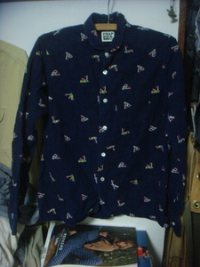 1803フラボアFRAPBOIS手旗信号 総柄 刺繍ラウンドカラー丸襟シャツ