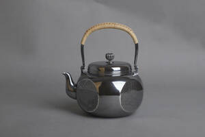 純銀保証 中川浄益造 四面取湯沸 萬千山水図彫 銀瓶 時代物 古美術品 煎茶道具