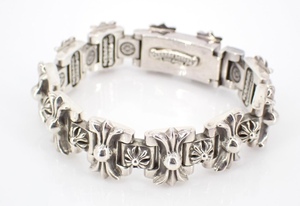 CHROME HEARTS H LINK BRACELET クロムハーツ　H リンク　ブレスレット　 BOX H CLOSURE　ブレスレットＨリンク　ブレスレット腕1 9リンク