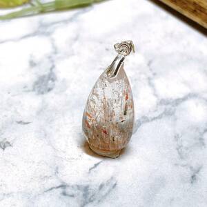 【E4247】キラキラ?ラズベリーサンストーンペンダント?Raspberry Sunstone Pendant ?