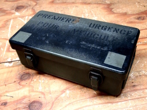 実物 フランス軍 IV/50 救急箱 弾薬箱 ボックス BOX アーモ缶 アンモ缶 ケース スチール ミリタリー 管理6B0307I-D4