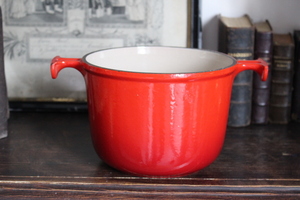 フランスビンテージ★LE CREUSET Enzo Mari Mama☆ココット　チェリーレッド