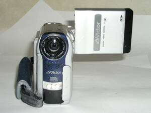 6171● Victor GR-DX97、MmniDVテープ式ビデオカメラ、液晶パネルに目立つ傷はありません74