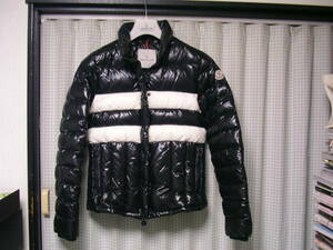 訳アリ！used品 MONCLER モンクレール ダウンジャケットJKT 黒白 2 EVE