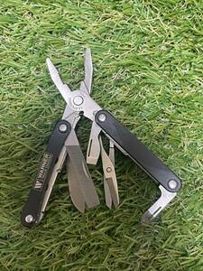 ACT#011 JUNK品　1円スタート　LEATHERMAN SQUIRT PS4 Black レザーマン マルチツール ツールナイフ マルチプライヤー