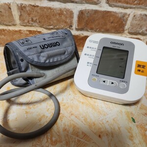 オムロン 自動電子血圧計 HEM-7200　家庭用 ヘルスケア OMRON