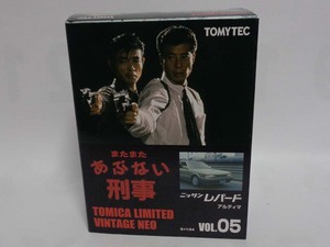 1/64【TLV】 あぶない刑事 Vol.5 日産 レパード アルティマ 金/ガンメタ