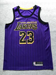 良品 NBA LAKERS レブロン・ジェームズ ロサンゼルス・レイカーズ NIKE製　ユニフォーム　ナイキ　ゲームシャツ SWINGMAN スウィングマン