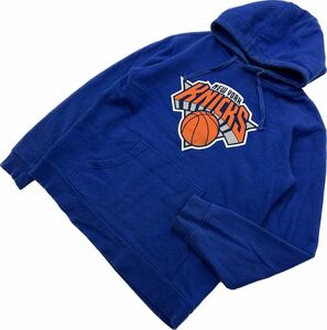 NBA ☆ NEW YORK KNICKS プリント ブルー スウェット パーカー M スポーツ バスケットボール 人気 チーム ニューヨークニックス■S2532