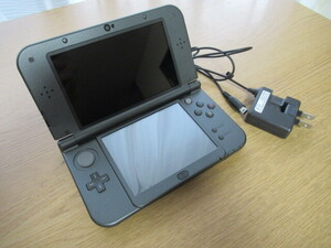 Nintendo 任天堂 Newニンテンドー3DS LL 本体 RED-001 動作確認済み ソフト3本付き ＊初期化済み