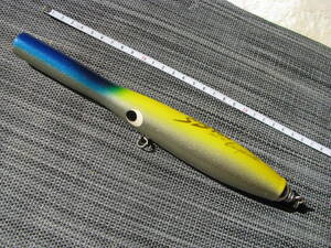 小西健滋 カーペンター ソルティードッグ100　3/0 ブルーイエロ-/ギンラメ Carpenter SaltyDog SD100 TopWater SaltwaterPencilbait Popper