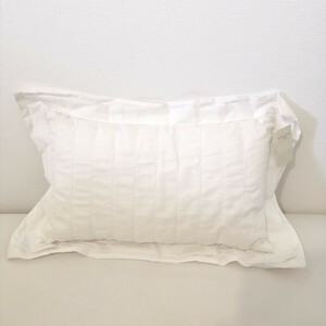 新品LAURA ASHLEY HOMEローラアシュレイ ホワイト クッション枕 コットン　綿100% ピロー カバー59×40cm　白　長方形　インテリア