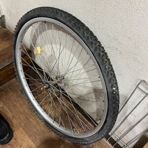 26インチ　26×1.75　アルミリム　前輪　タイヤ付き　フロントホイール　中古品　MTB　ATB　ジュニアマウンテン