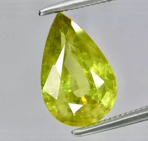 非加熱 天然イエローグリーンスフェン 1.97 Ct カラット