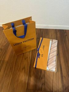 【極美品】LOUIS VUITTON ルイヴィトン ネクタイ LV ピンク系 モノグラム 人気 完売品