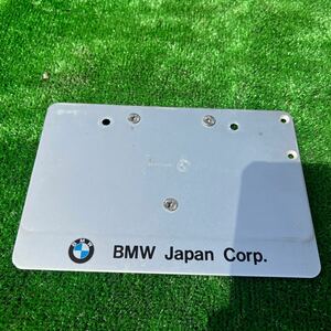 か　BMW ナンバープレートホルダー　③