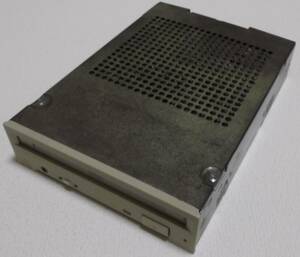 中古品 SONY CDU924S SCSI接続キャディー式CD-Rドライブ 破損あり 現状品