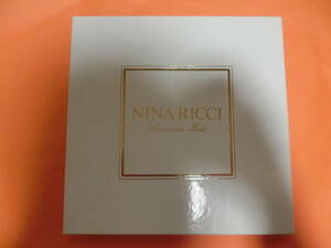 新品　NINA RICCI ハンカチ　セット　ID20512