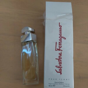 フェラガモ プールファム オーデパルファム スプレータイプ 30ml SALVATORE FERRAGAMO 香水 FERRAGAMO POUR FEMME