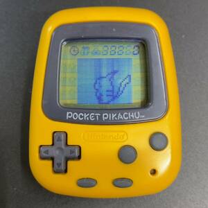 【動作品】任天堂 ポケットピカチュウ 歩数計 万歩計 コミュニケーション ゲーム ポケットモンスター 携帯型 電子玩具 スロット 黄色