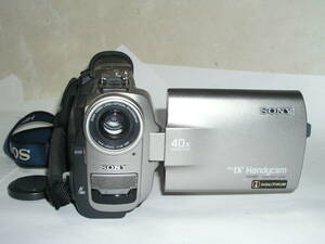 6172●● SONY DCR-TR7、MmniDVテープ式ビデオカメラ、液晶パネルに目立つ傷はありません ●73