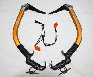 即決petzl エルゴノミック アイスクライミング ドライツーリング用ハイエンド アイスアックス バイル 2本セット クォーク