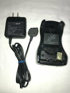 NTT DoCoMo　携帯電話機充電器（N003）　ホルダー（N007）セット