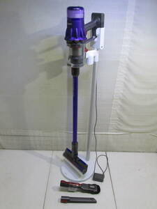 YK240326　dyson ダイソン digital slim fluffy SV18 コードレス スティッククリーナー 掃除機 サイクロン スタンド付