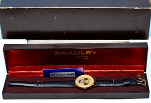 未使用　BRADLEY　貴重　ディズニーランド　３０周年記念　クォーツ腕時計　ディズニー　ミッキーマウス　SWISS