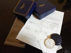 本年２/26日OH洗浄＆風防交換済。ケース42㎜、重量47g。K18Chopard蟹中時計 無傷、裏傷除けガラスシール張り完全完備です。