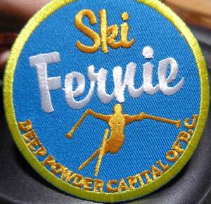 空黄（円形）◆新品　スキーヤー　滑走　カナダ　FERNIE BC CANADA　フェルニエ　ファーニー　スキー　雪山登山　　刺繍ワッペン（パッチ）