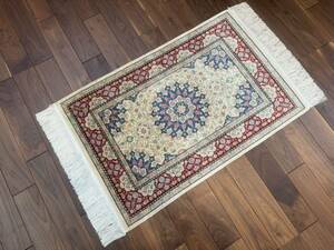 未使用品!! HEREKE ヘレケ 97×64cm 手織り最高級トルコ絨毯 約100万円 シルク100% 11ノット 手織 ラグ 玄関 (検索用:クム,ペルシャ絨毯)