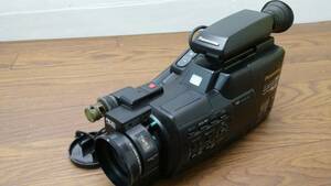 送料無料た39768 Panasonic パナソニック デジタルビデオカメラ 本体のみ　NV-M33 VHS C