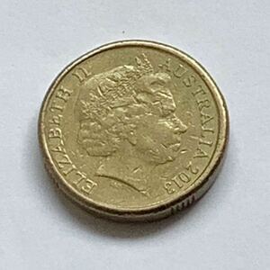 【希少品セール】オーストラリア エリザベス女王肖像デザイン 2013年 2ドル硬貨 1枚