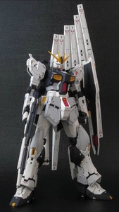 RG リアルグレード νガンダム ニューガンダム 全塗装済完成品 1/144 RX-93