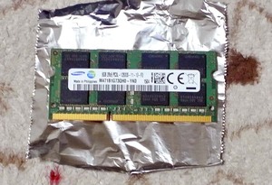 SAMSUNG製 DDR3 PC3L 12800S 204Pin 8G 低電圧対応 1枚。