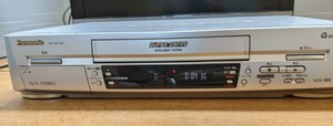 IY1203 Panasonic NV-HX10G-S VHSビデオデッキ　映像機器 通電OK その他詳細動作未確認 現状品 JUNK 