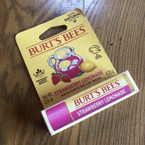 〈送料無料〉バーツビーズ リップバーム ストロベリーレモネード リップ BURT’S BEES